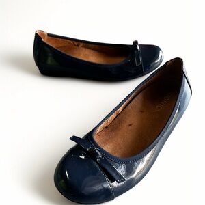 Vionic Navy Blue Flats